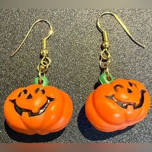 Vintage Avon Halloween Pumpkin Earrings